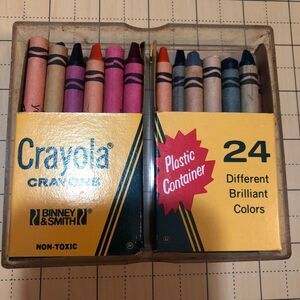 Vintage 22 Crayola Crayons Binney & Smith with plastic container made in the USA